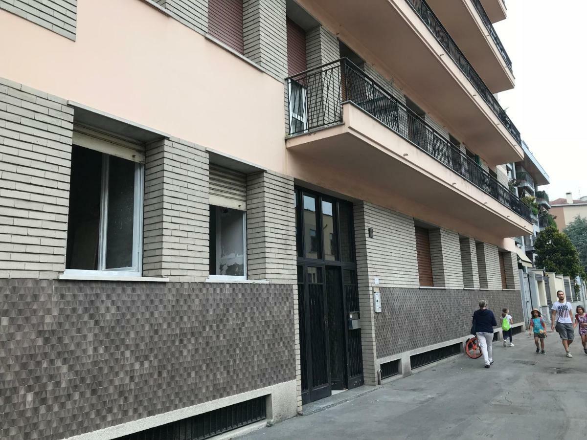 Accogliente bilocale Appartamento Milano Esterno foto